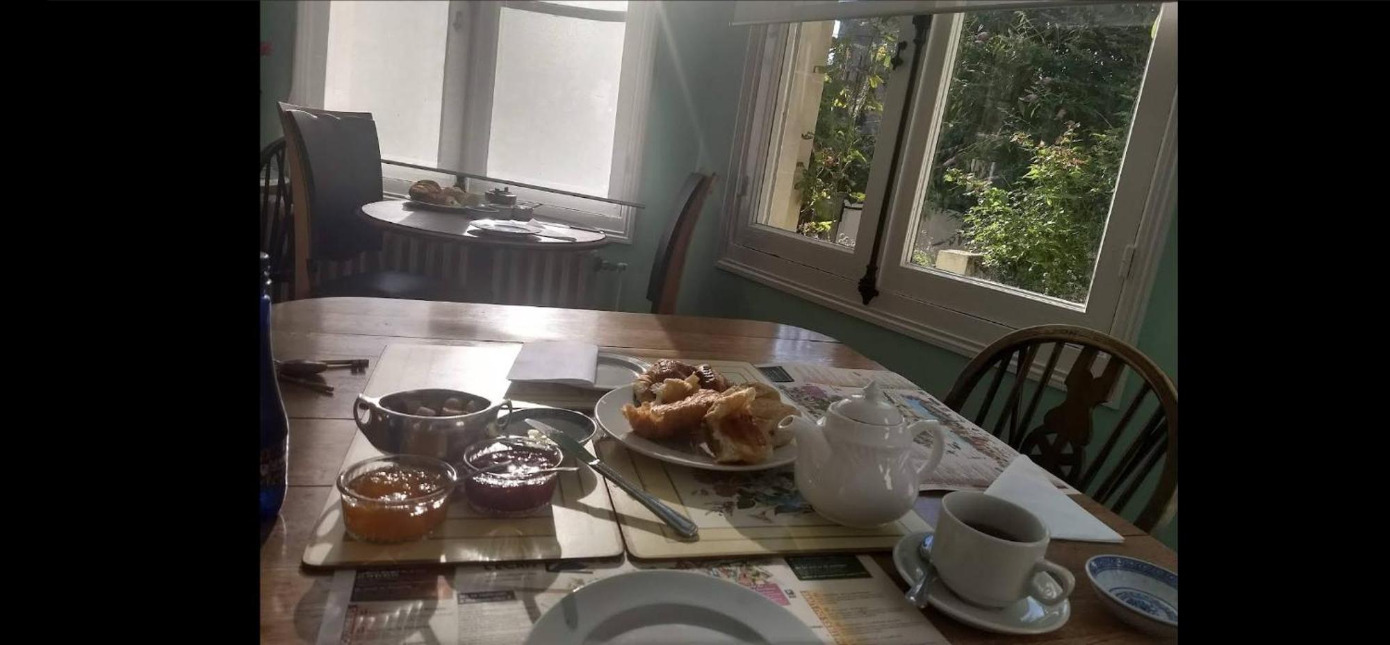 La Brasserie Chambre D'Hotes De Delphine Saulge Екстер'єр фото