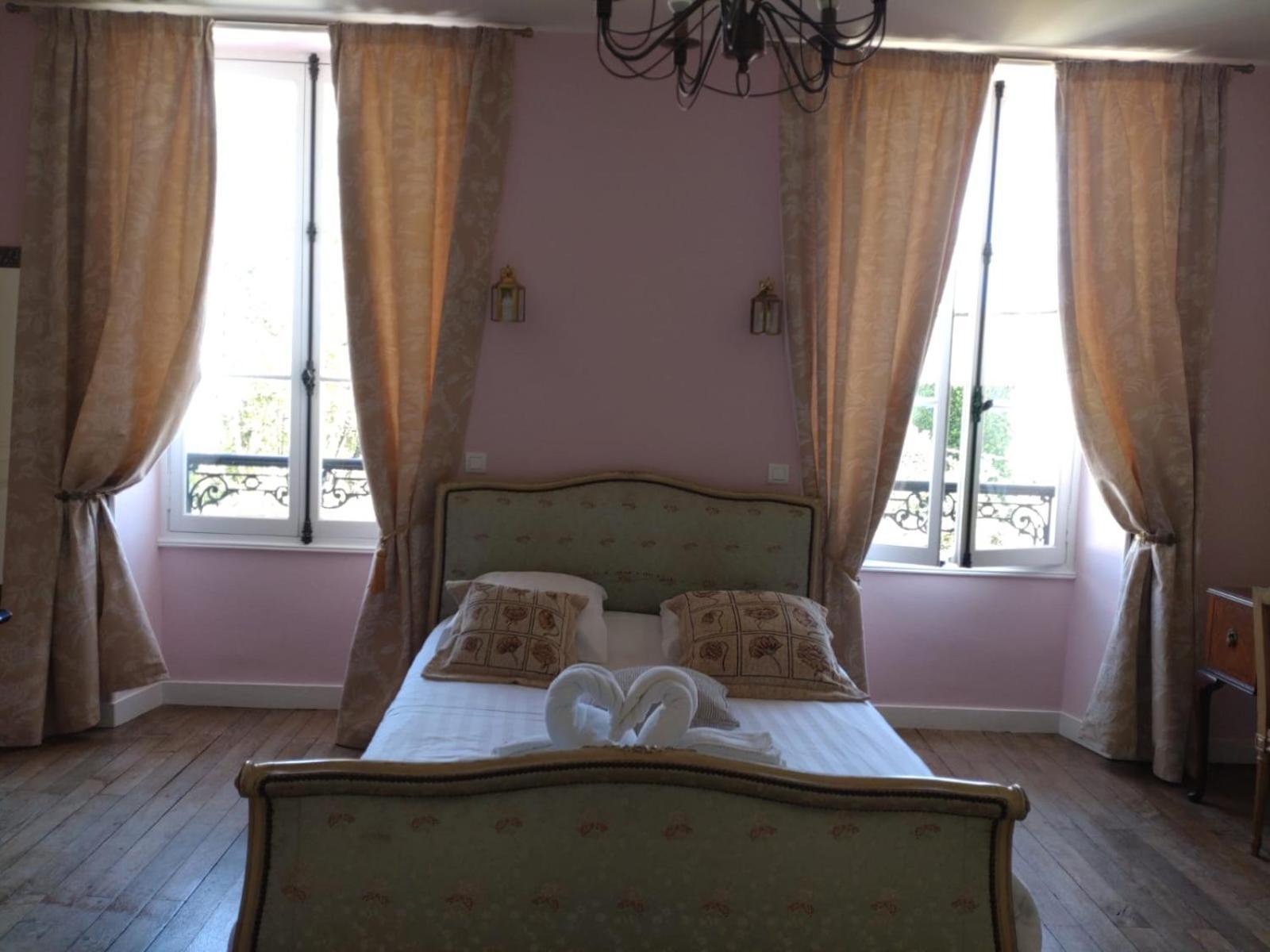 La Brasserie Chambre D'Hotes De Delphine Saulge Екстер'єр фото